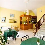 Derna Otel Viareggio