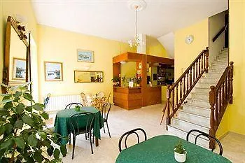 Derna Otel Viareggio