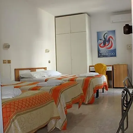Derna Hotel 3*