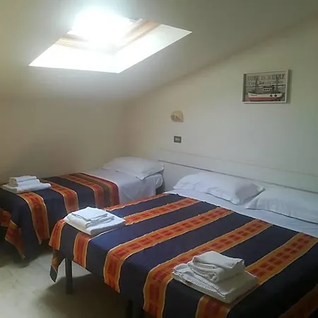 Derna Hotel 3*