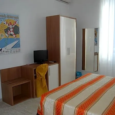 Hotel Derna 3*