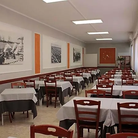 Hotel Derna Viareggio