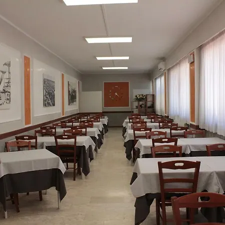 מלון Derna