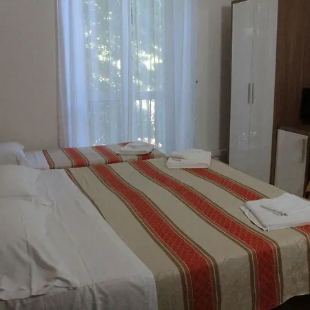 Derna 3* Viareggio