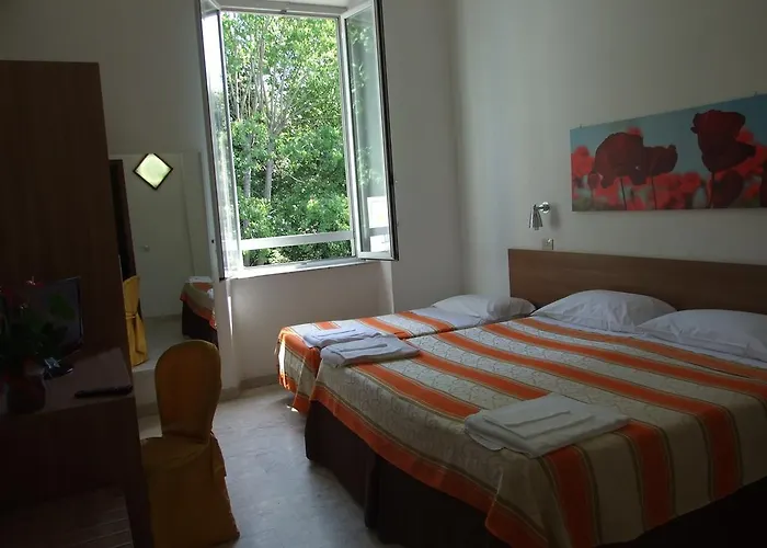 Hotel Derna Viareggio